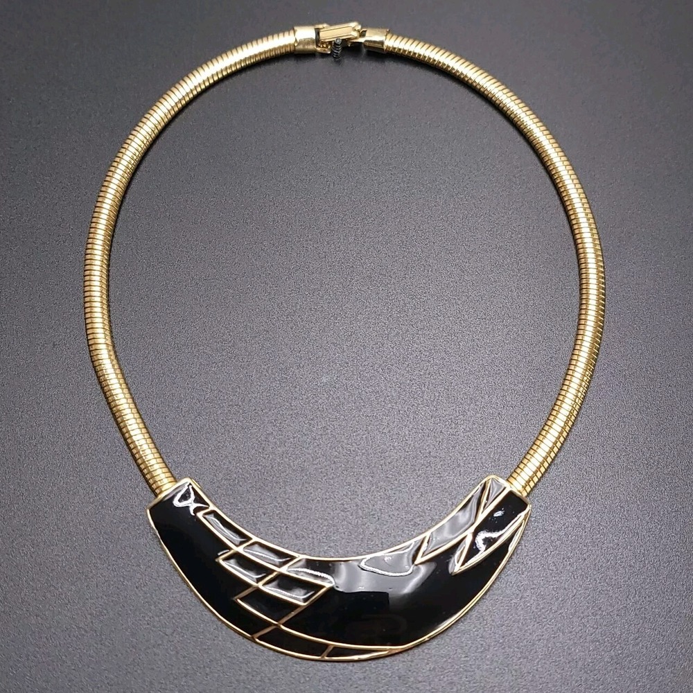 Vintage Black Enamel /‎ Gold Tone Fashion Jewelry Coil Necklace Elegant